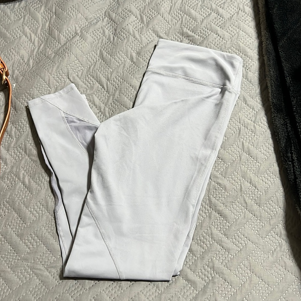 Fabletics light purple leggings